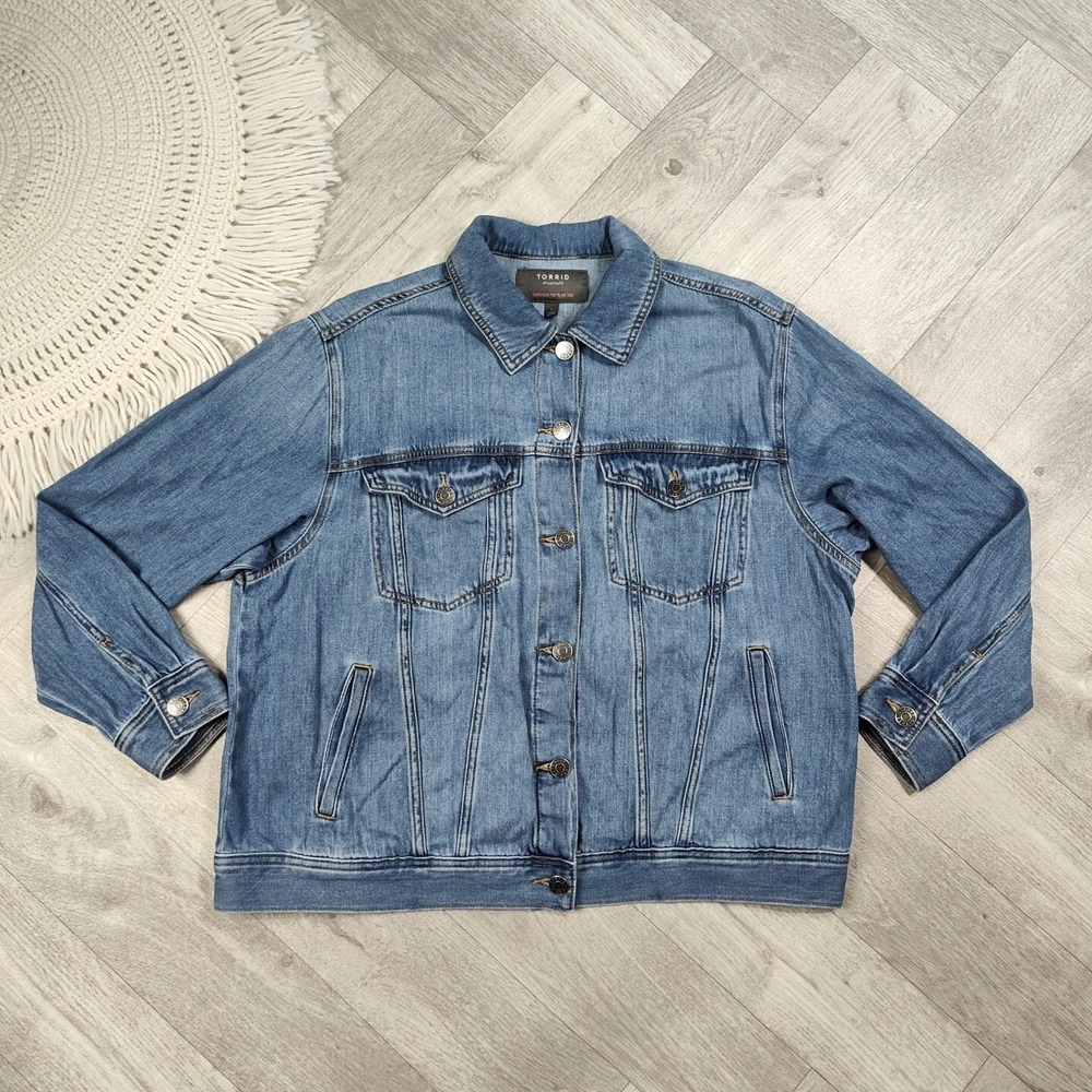 Torrid Women's Size 0 Denim Jacket Feel The Fit Blue Long Sleeve 100% Cotton